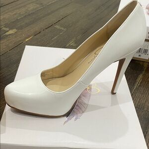 Jessica Simpson Classic White Heels
